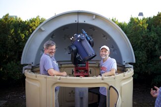 UIUC Professors uses the telescope